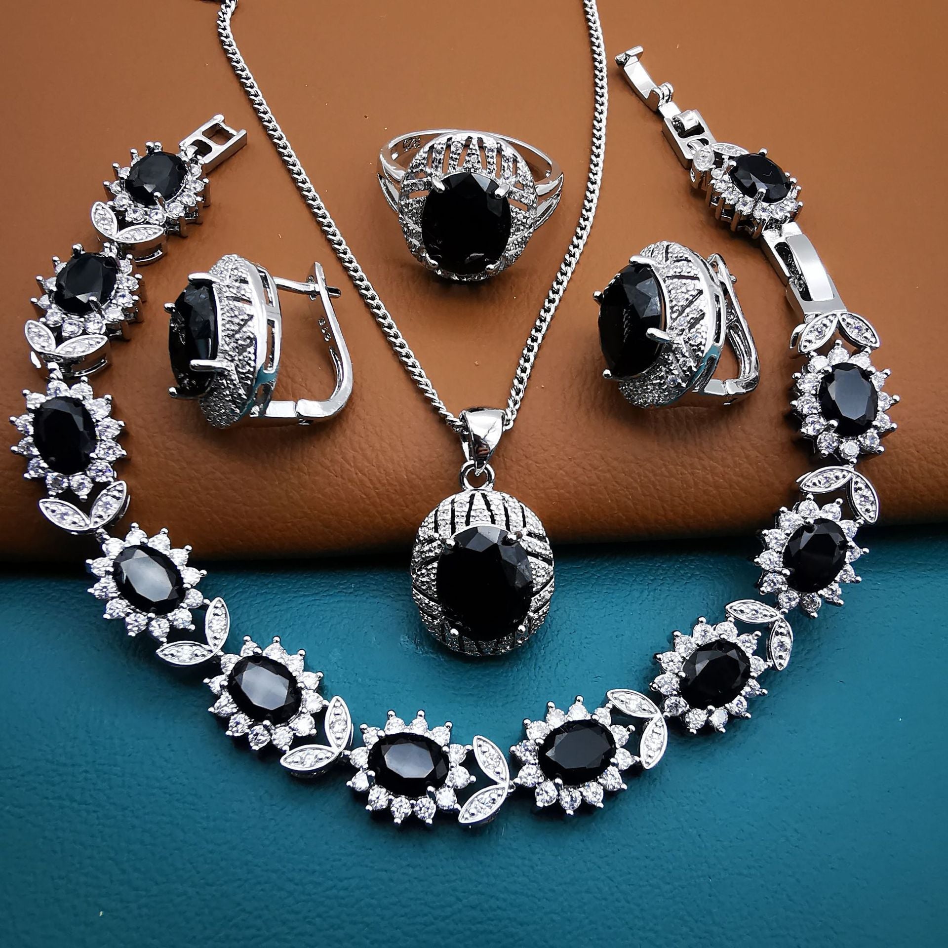 Luxury Temperament Wild Jewelry Suit - THREADLIGHT