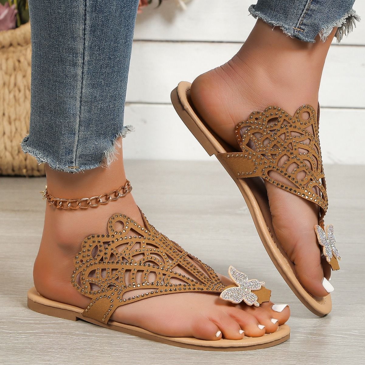 Slip - on Flip - toe Sandals Women's Rhinestone Hollow Flat - heeled Slippers - THREADLIGHT